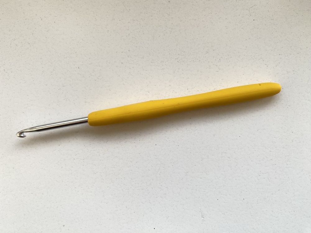 Гачок для вʼязання, 3,5мм, з силіконовою ручкою прорезинений, новий