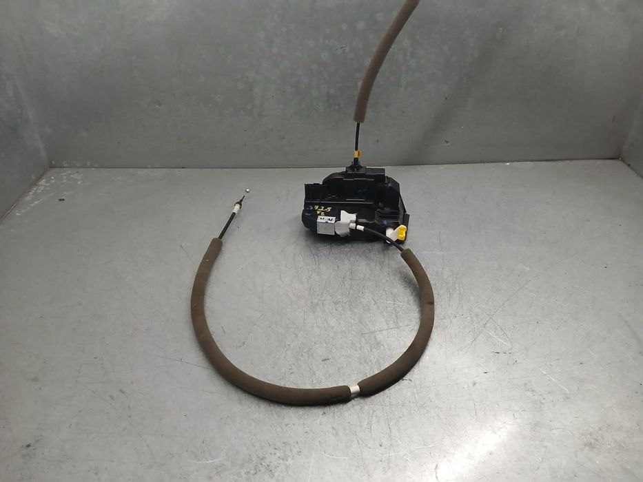 Fechadura / fecho porta frente esquerdo RENAULT Kadjar (HA_, HL_)