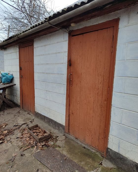 Продам будинок в районі Кут.