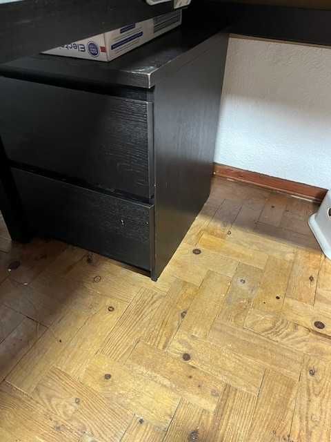 Secretária IKEA e modulo de gavetas