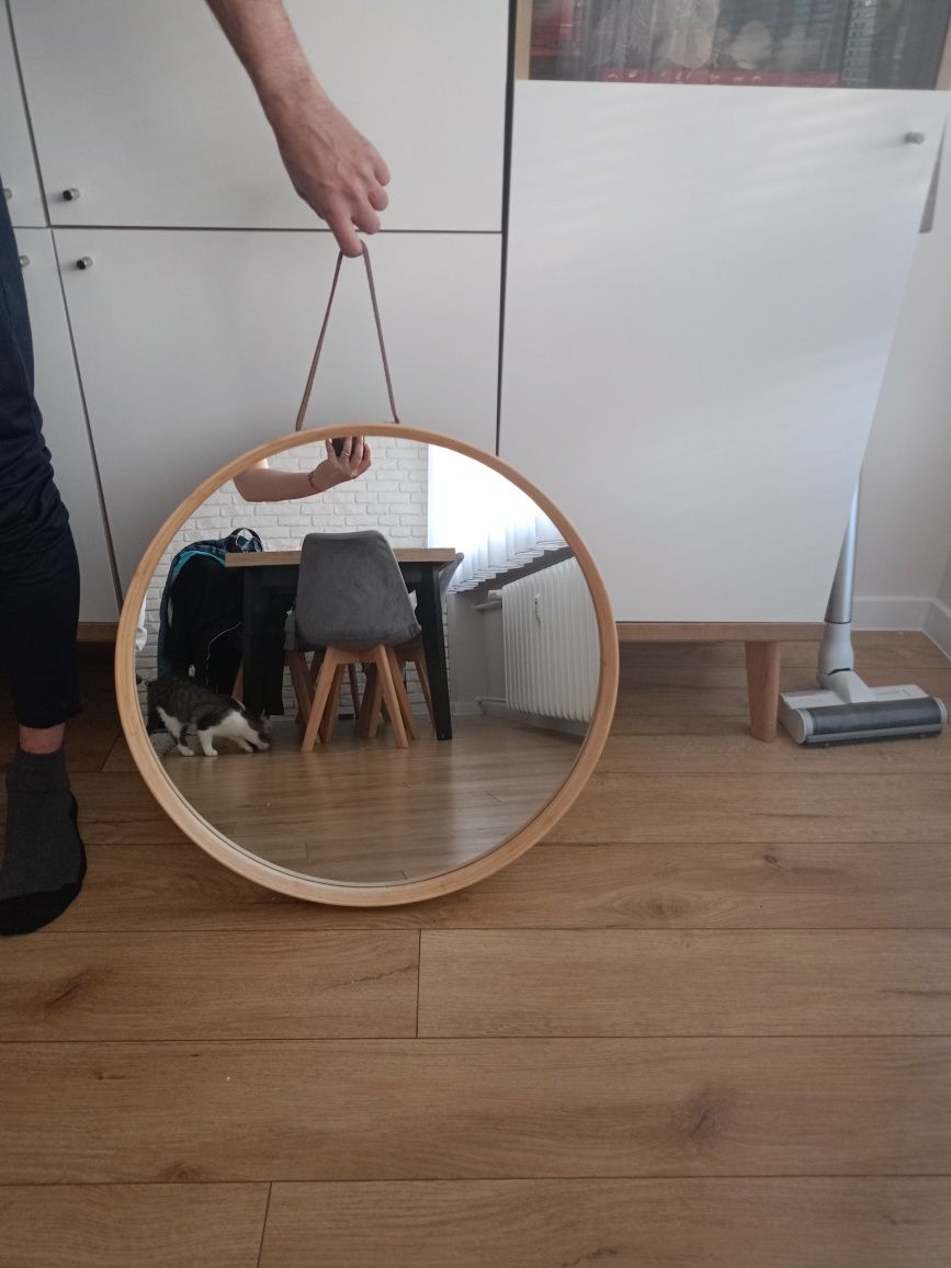 Modne,  loftowe lustro ścienne Hübsch