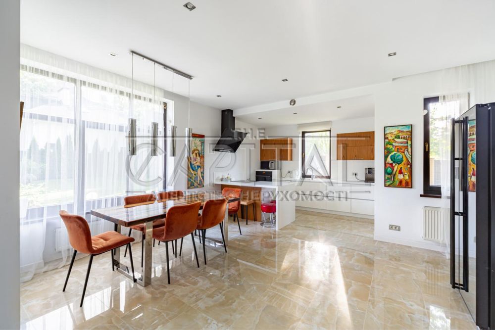 Київ, Святошинський район, вул. Патріарха Володимира Романюка 300м2