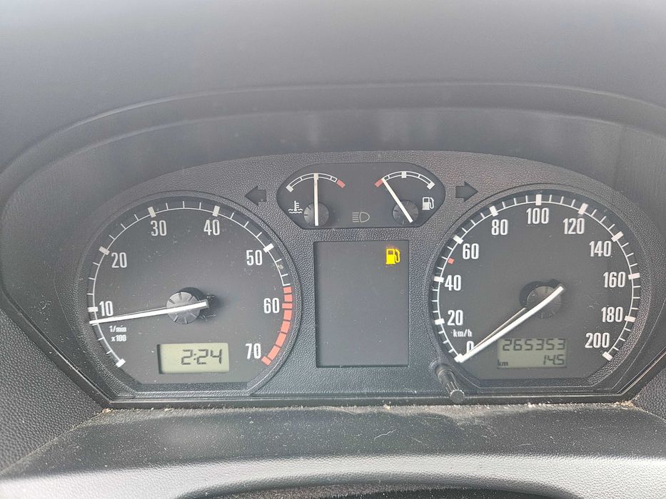 Skoda Fabia 1.4 gaz butla 9 lat nowy przegląd od do maja 2026