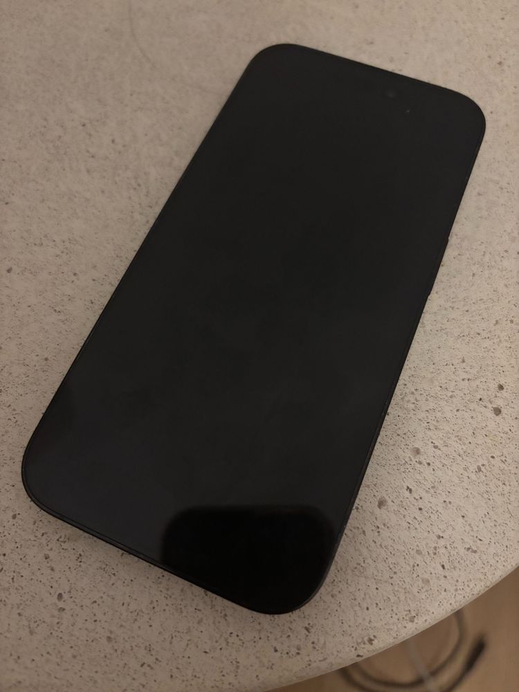 Iphone 14 pro 128GB czarny - uszkodzony aparat główny
