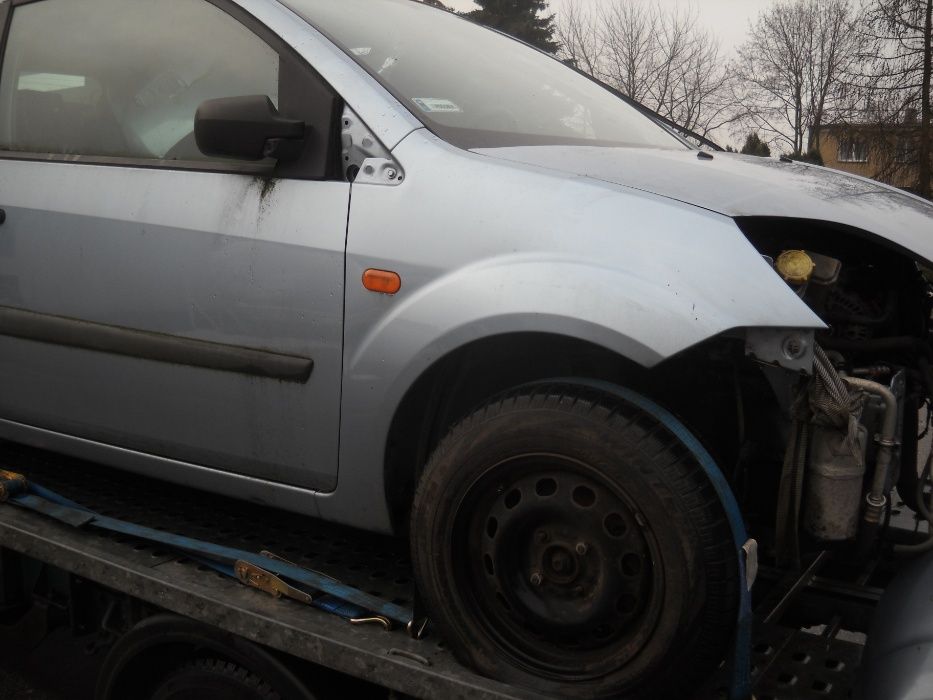 Ford Fiesta MK6 po lifcie 3drzwi 1.4 benzyna 16V 80KM na części