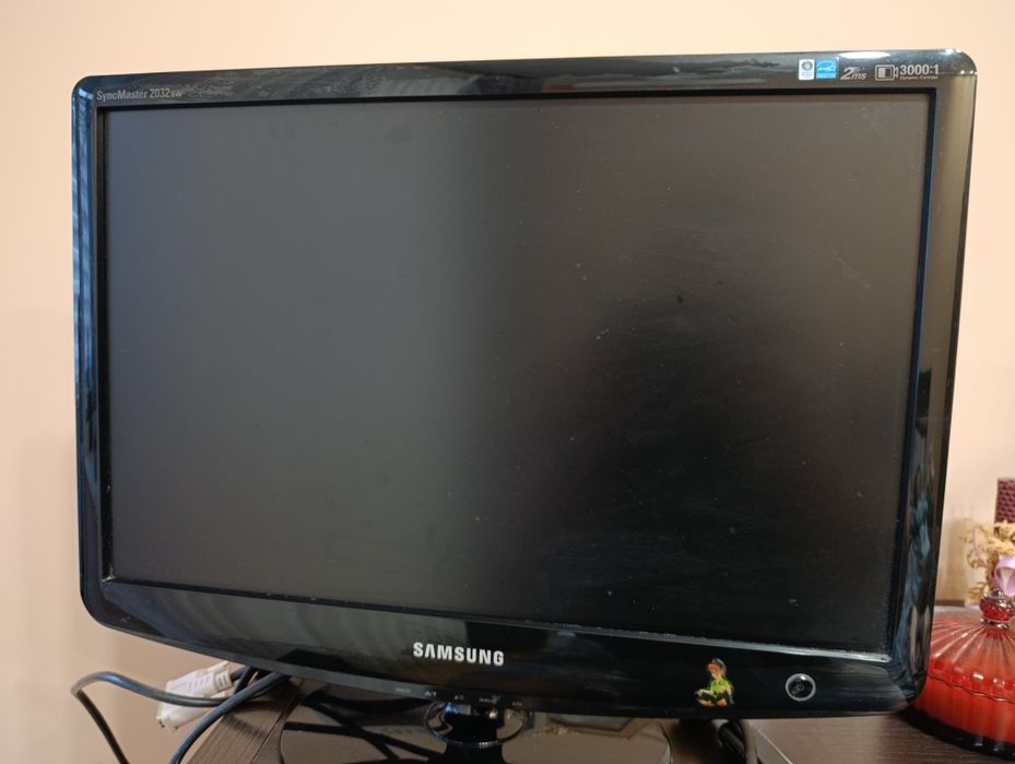 Samsung syncmaster 2032bw монітор 20"