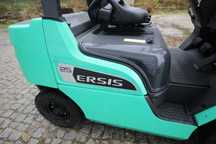 Empilhador  Mitsubishi FD25  (novo)  ZERO HORAS TRABALHO