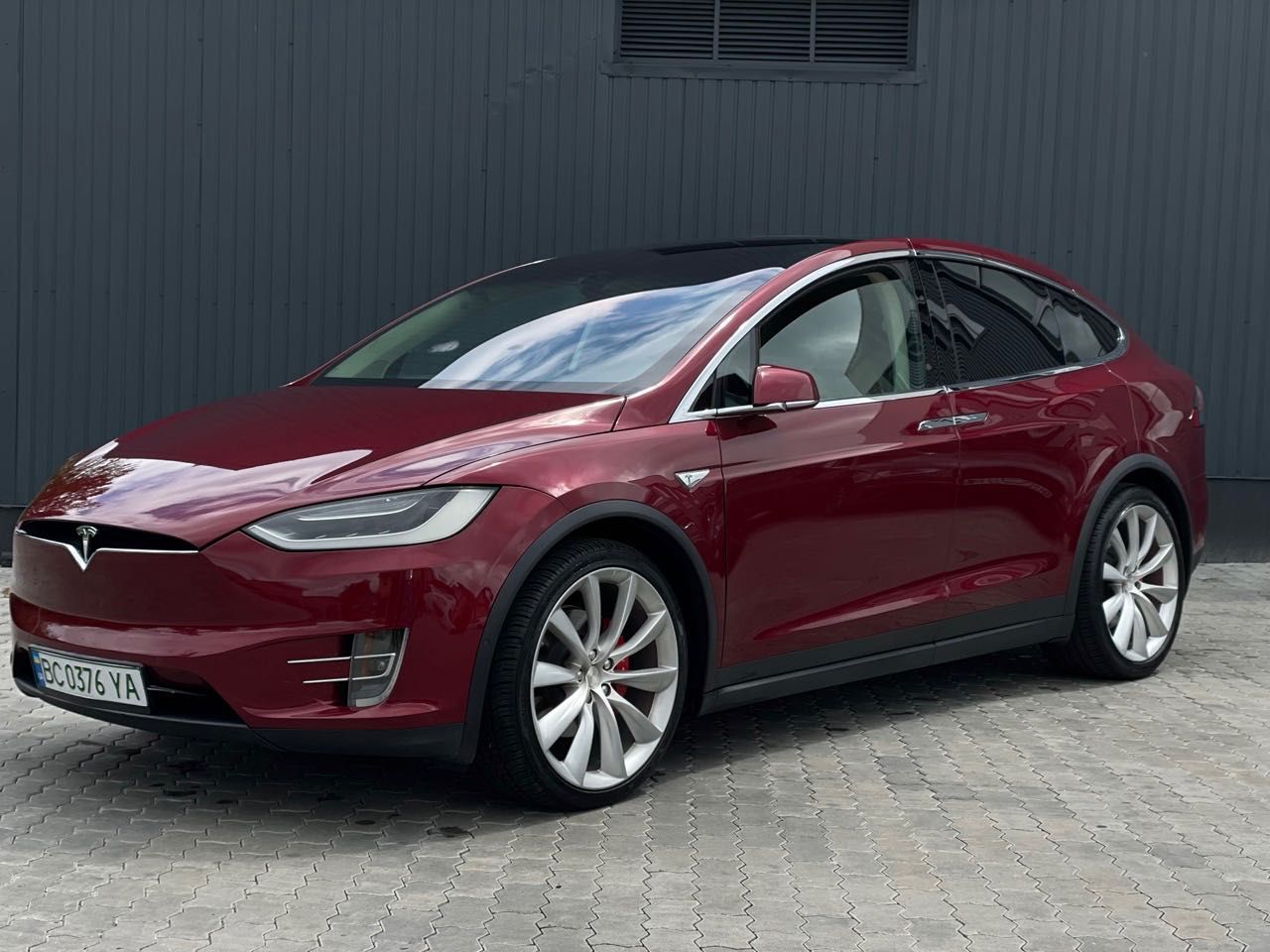 Tesla Model X Ludicrous