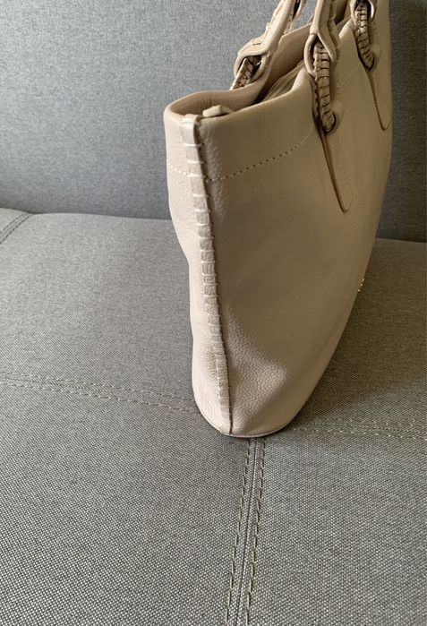 Шкіряна сумка ashwood жіноча беж кожаная