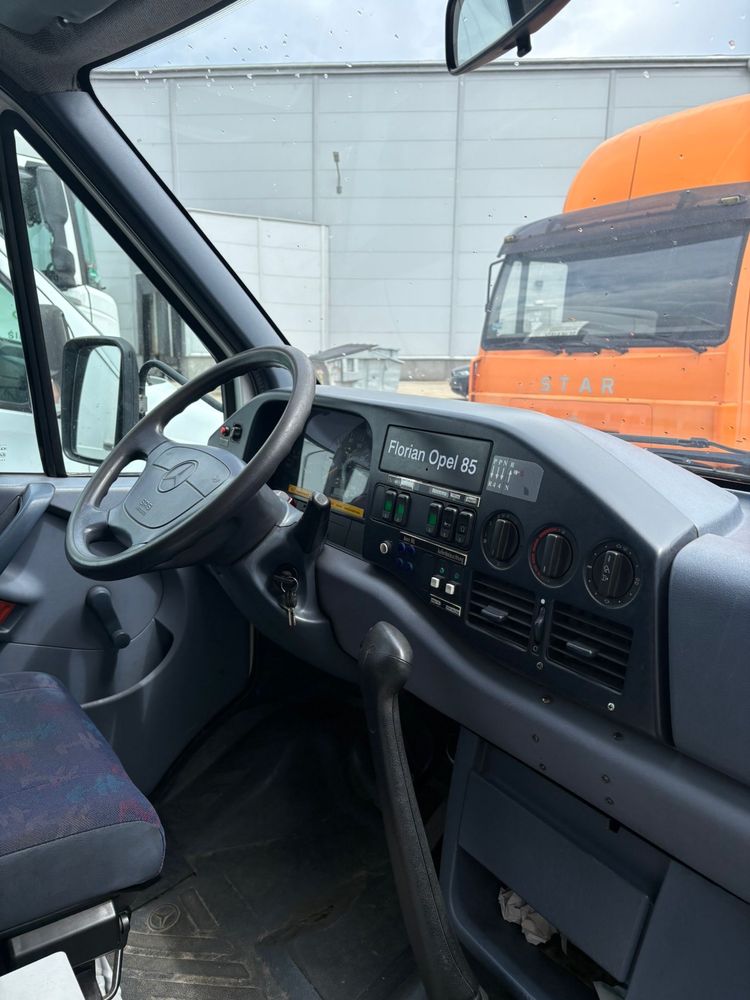 Mercedes Sprinter 312D Ambulans Karetka