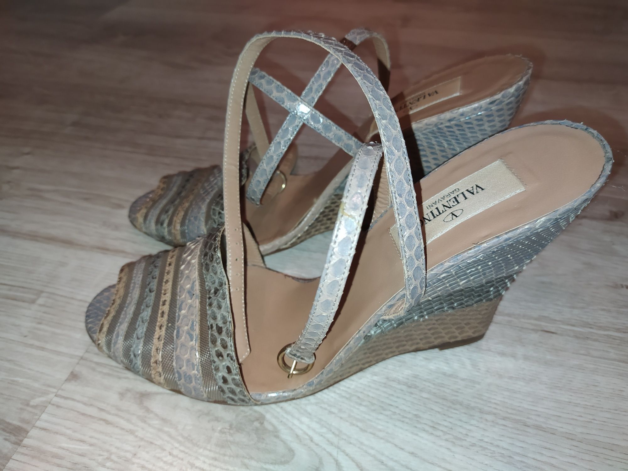 Lato koturny szpilki buty Valentino Garavani r.37,5 wysoki obcas