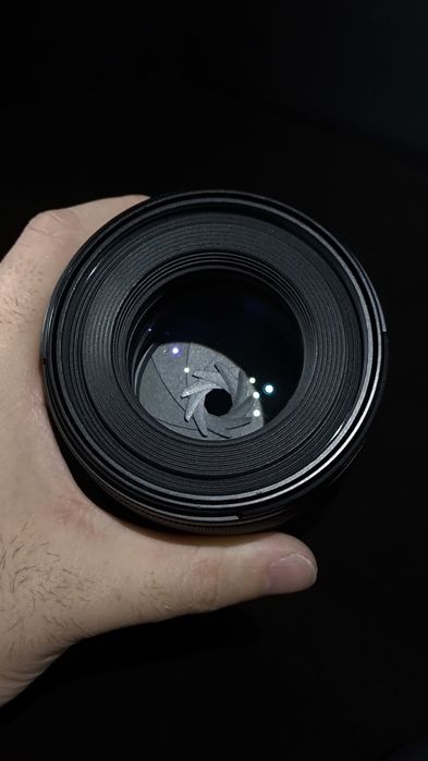 Lente Canon RF 85 mm f2 MACRO