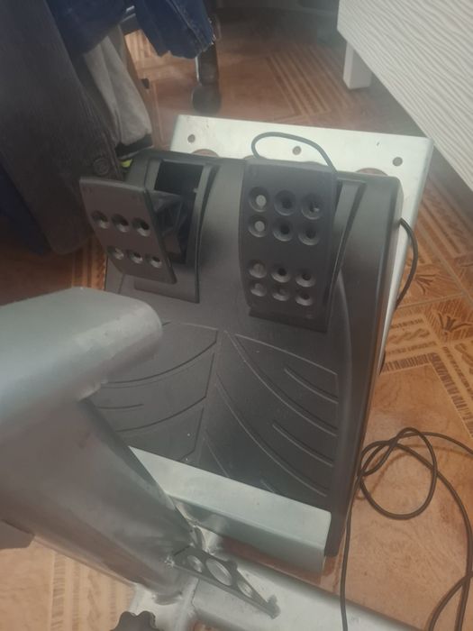 Logitech driving force