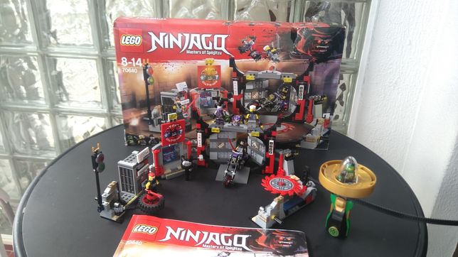 Lego Ninjago 70640 Quartel-General Dos Filhos de Garmadon.