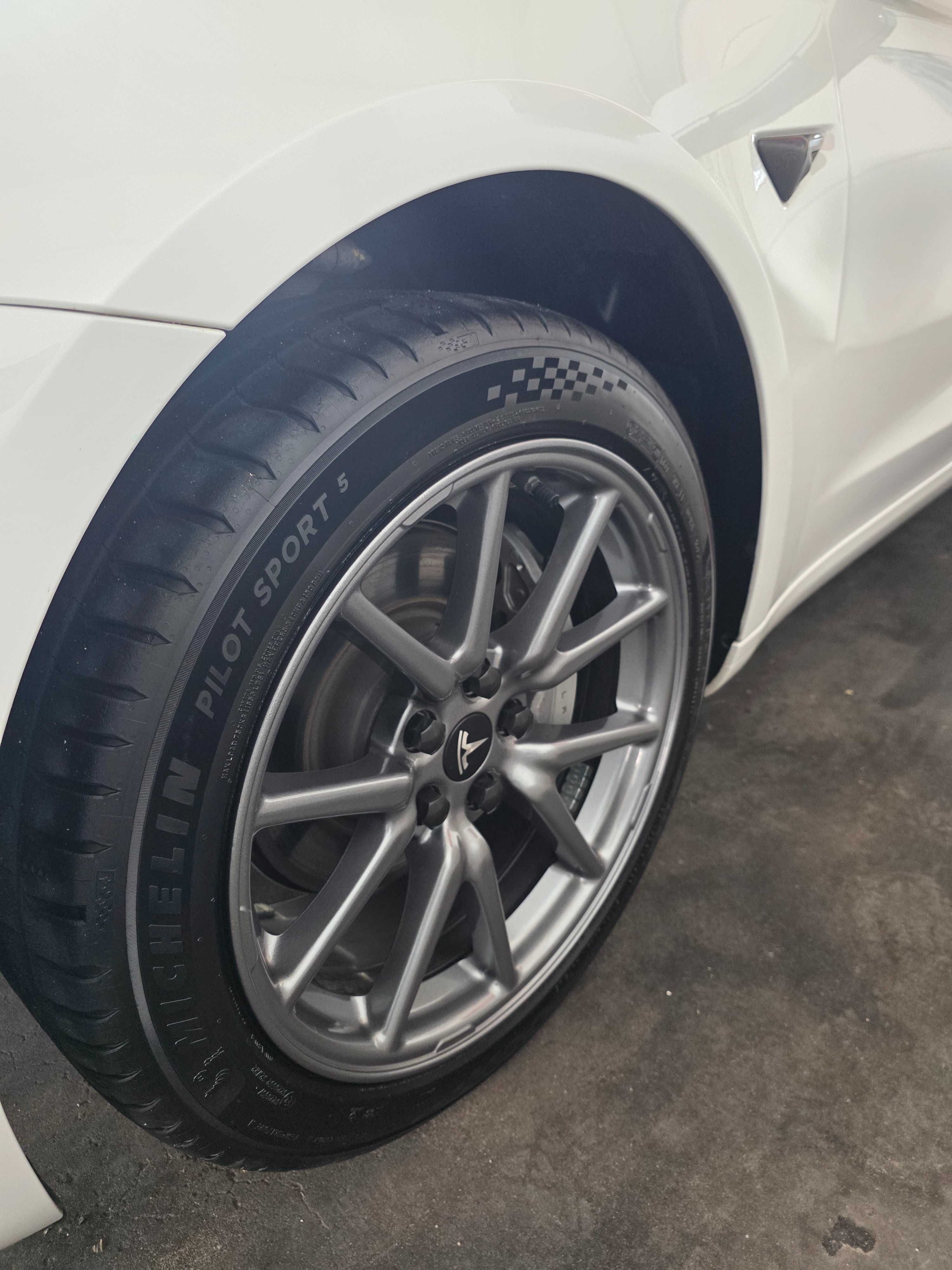 Tesla Model 3 Standard Range Plus RWD