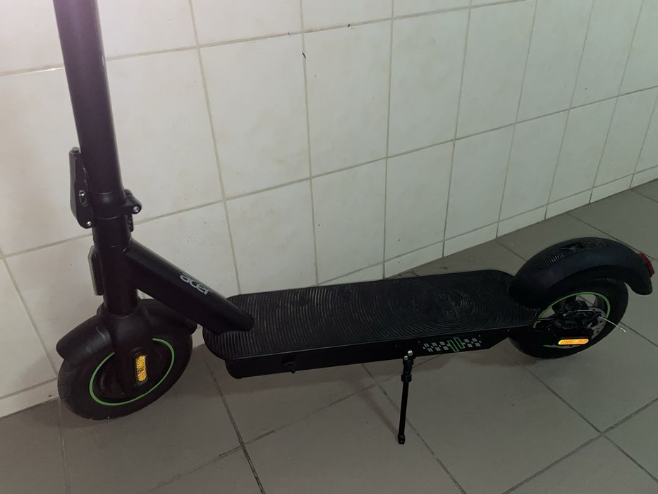 Электросамокат не дорого, ездила на нем раз 5, в отличном состоянии