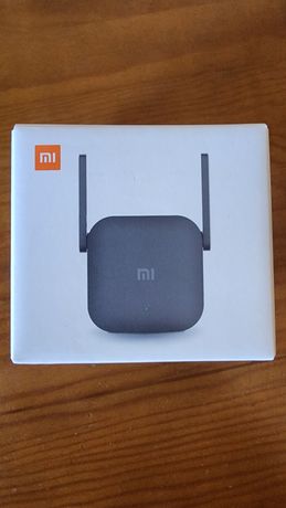 Xiaomi Mi Wi-Fi Range Extender Pro.