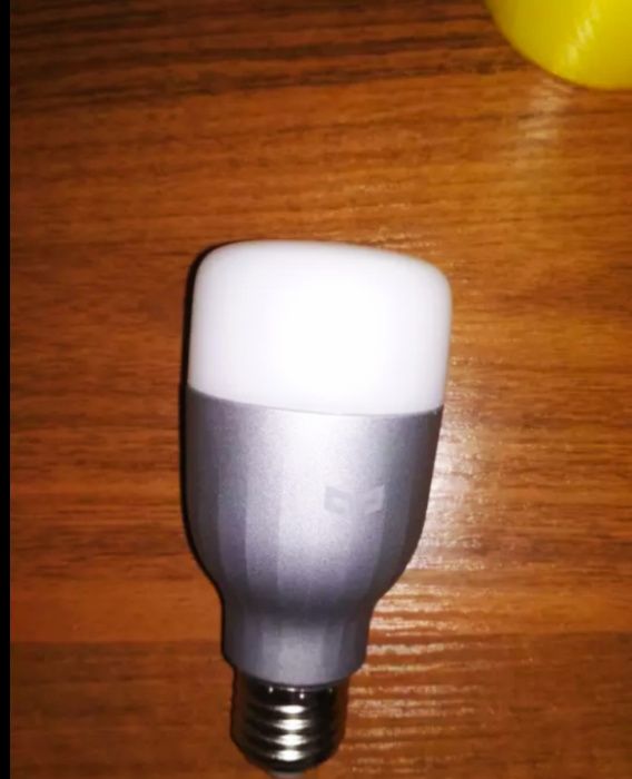 Xiaomi Yeelight Lâmpada LED Inteligente (cor) E27 9 W NOVA