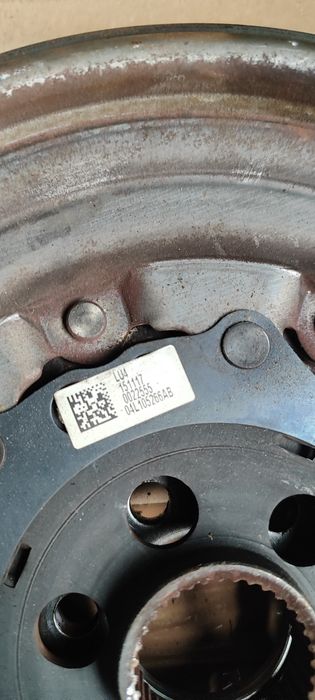 Koło zamachowe dwumasowe audi vw skoda 04L105266AB