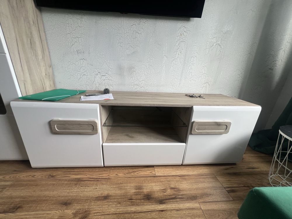 Komplet meblii (pod TV)