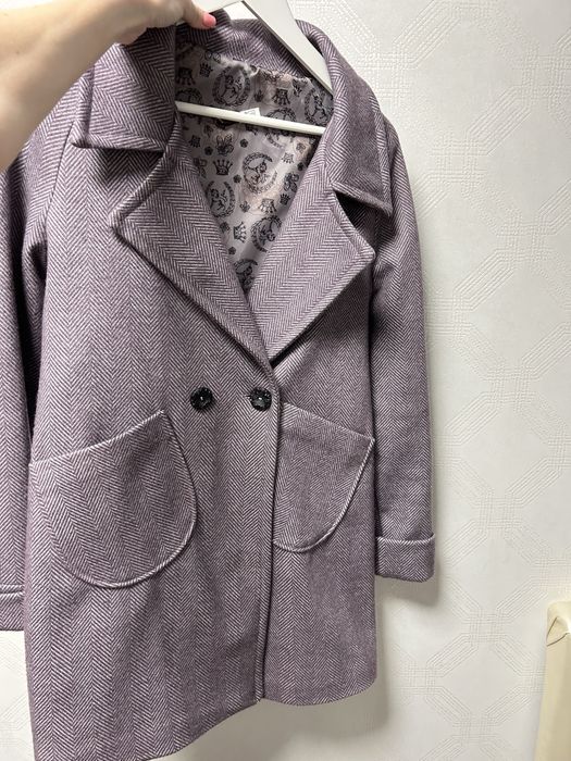 Демисезонне пальто фіолетове