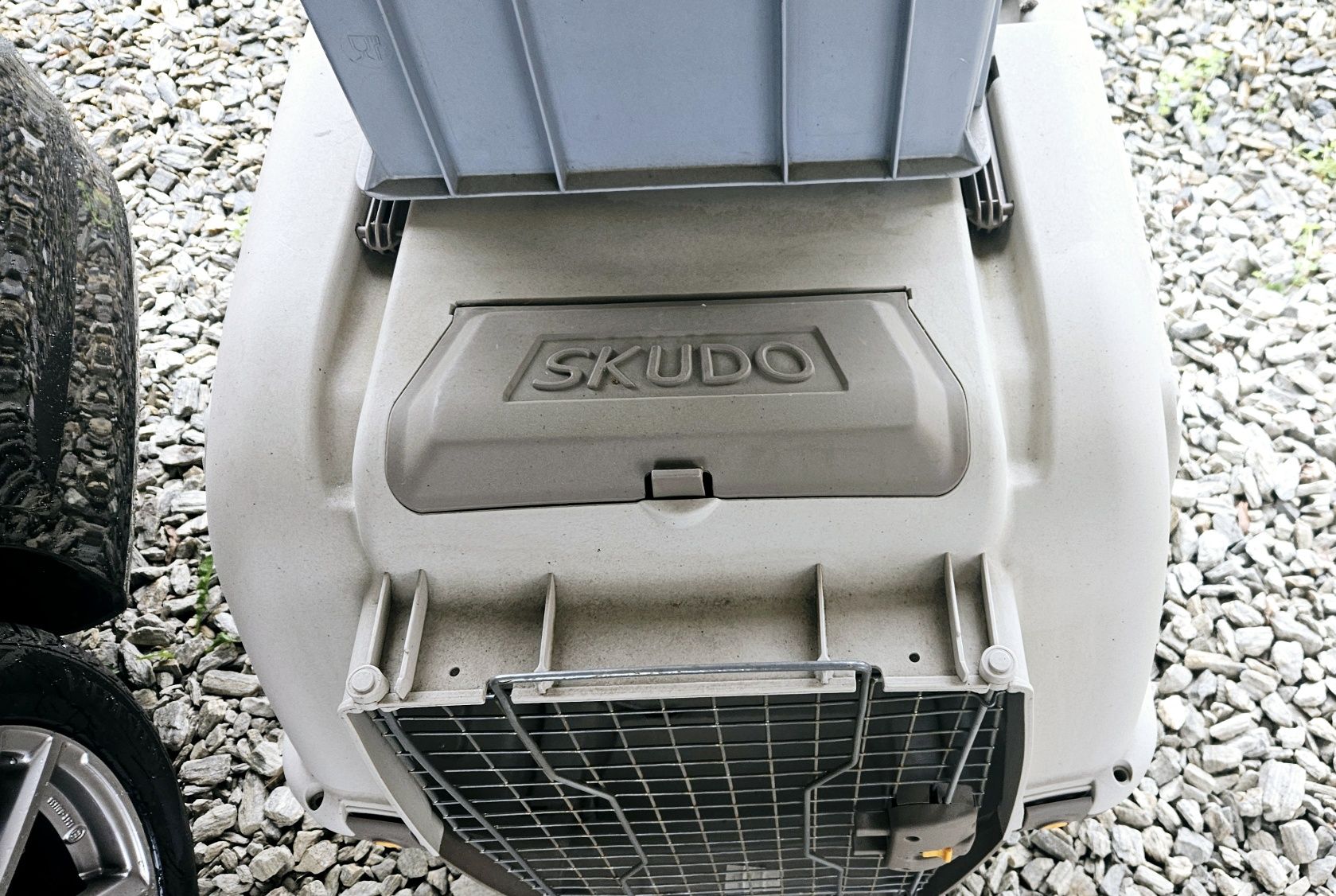 Skudo 6 - box transpoter dla dużego psa XL