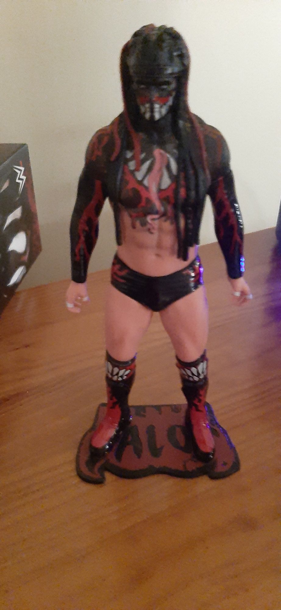 Figura/boneco Wwe-wrestling Finn Balor na caixa