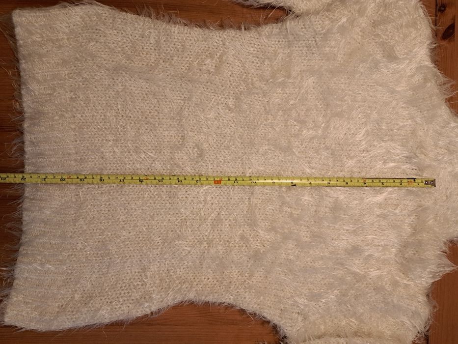 Ciepły sweter z golfem