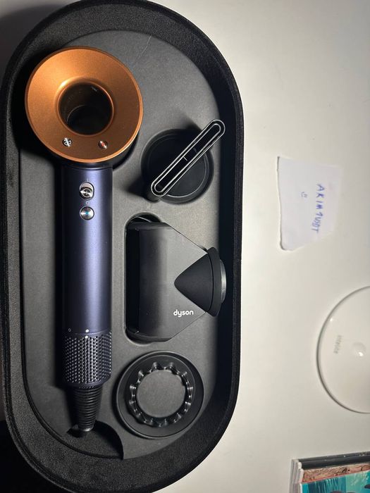 Фен Dyson supersonic