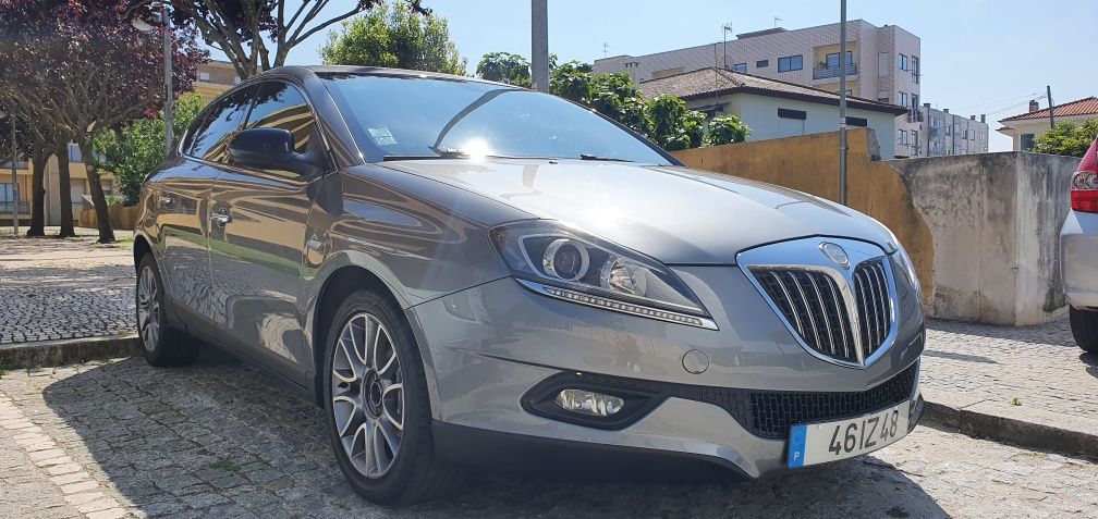 Lancia Delta 1.6 Argento 2010