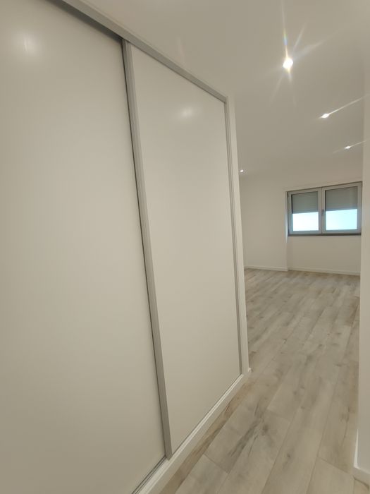 Apartamento T2 Renovado com Vista Única – Coimbra