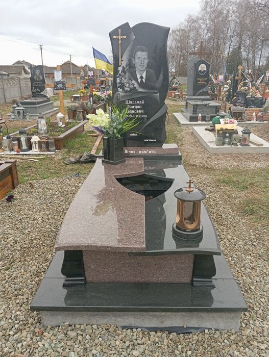 Пам'ятники Від виробника