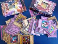 Lote de cartas Yu-Gi-Oh antigas e caixa