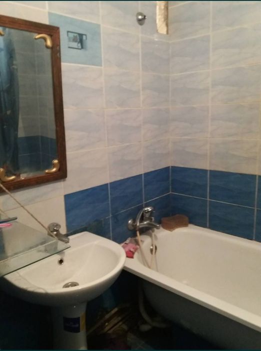 Сдам комнату в центре.