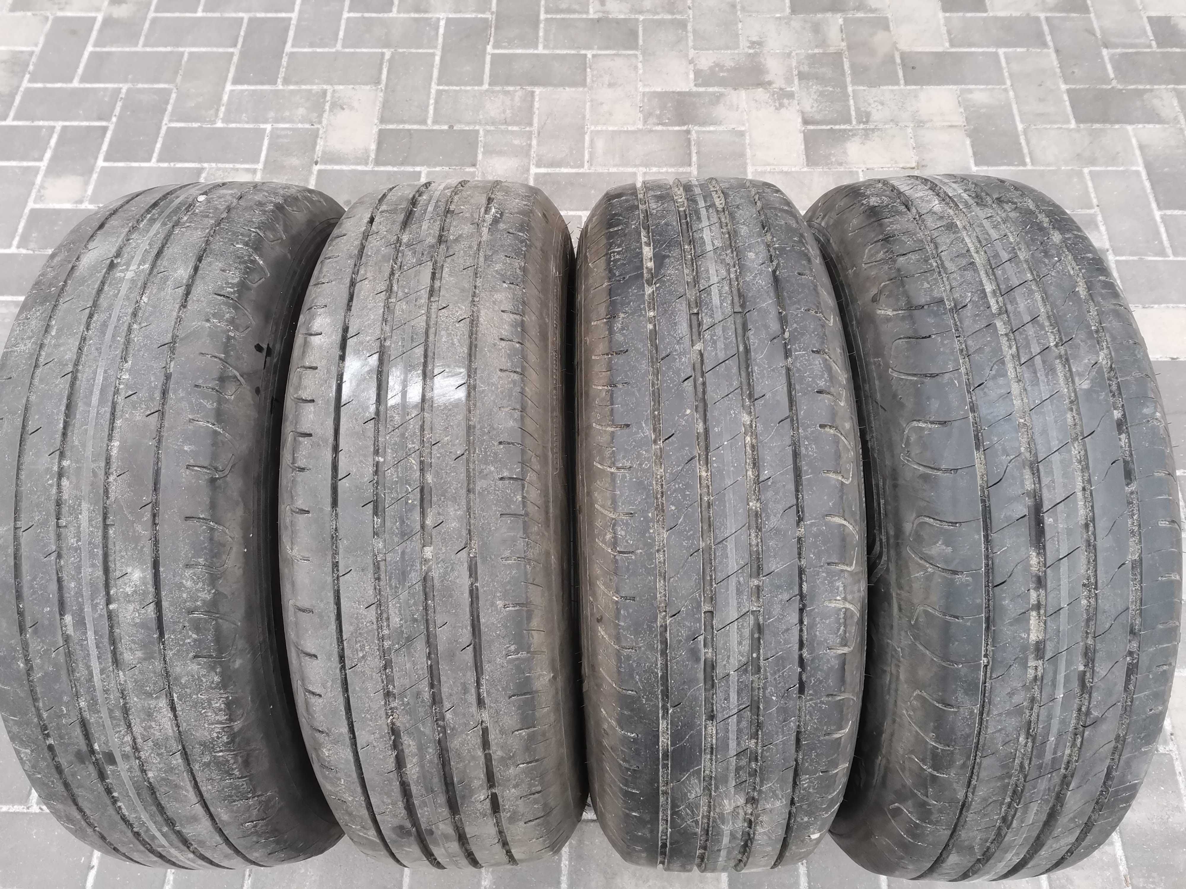 4 Opony  letnie Goodyear EfficientGrip 2 SUV 215/70 R16 100H