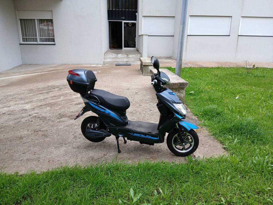 Scooter eletrica