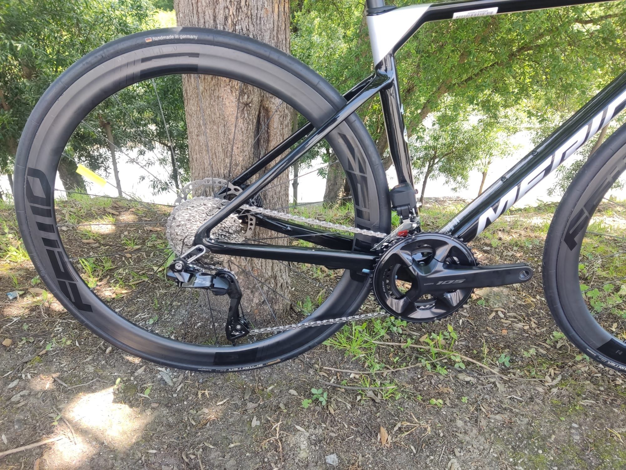 Merida com rodas carbono e 105 di2