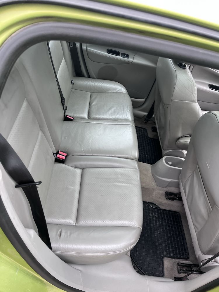 Peugeot 207 1.6 hdi 2006r.