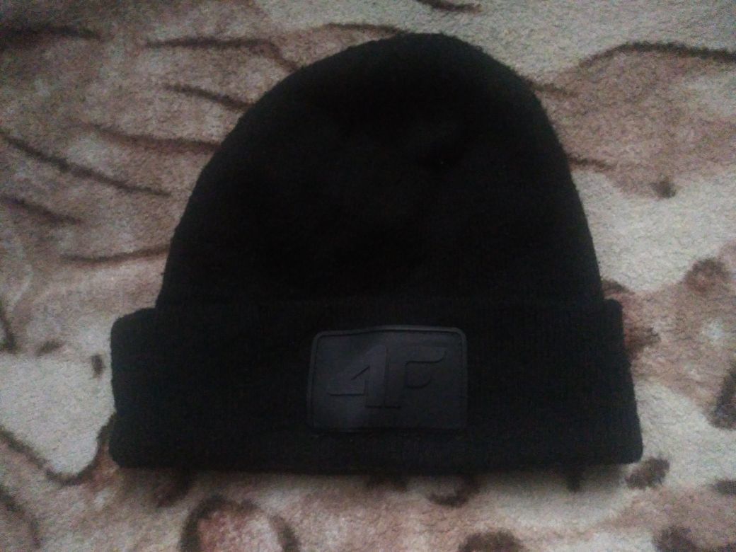 Ciepła czapka 4f