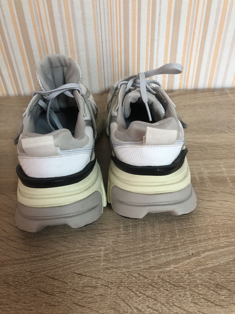 кроссовки nike v2k run