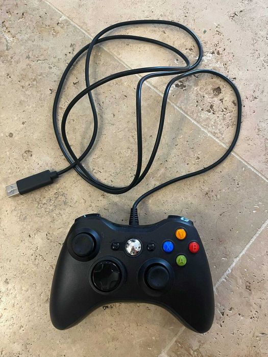 Kontrolery Microsoft Xbox 360 przewodowy