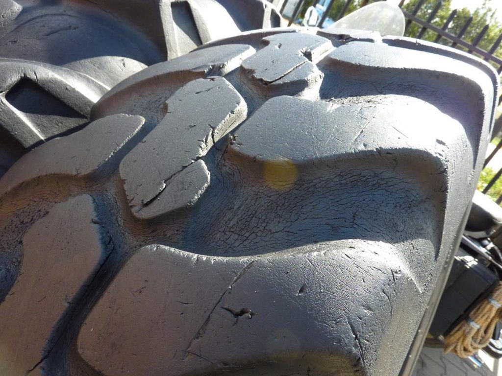 Opona używana przemysłowa  405/80R25 15.5R25 DUNLOP SP T9 500zł W2717