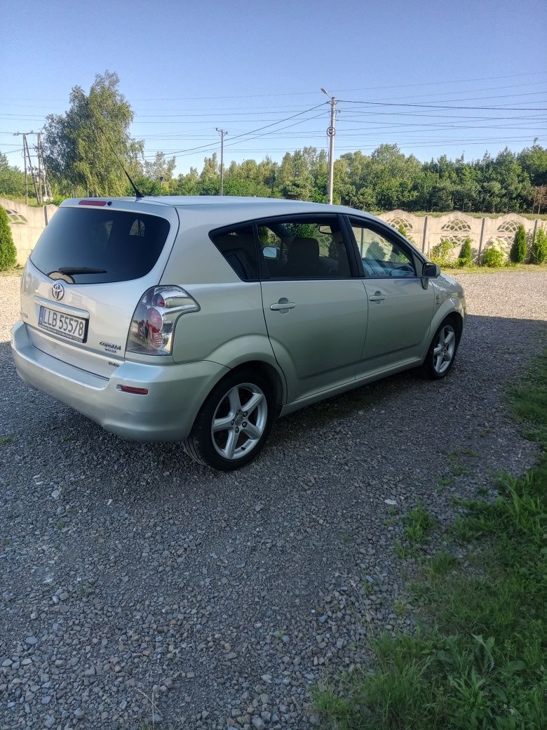Toyota Corolla Verso 2.2 diesel 177 koni!!!  7 osób!!!