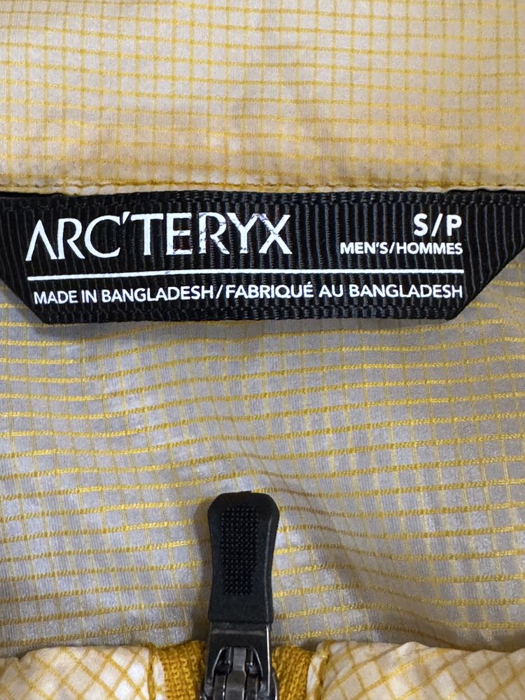 Якісна бігова вітровка arc'teryx incendo sl jacket in photon, оригінал