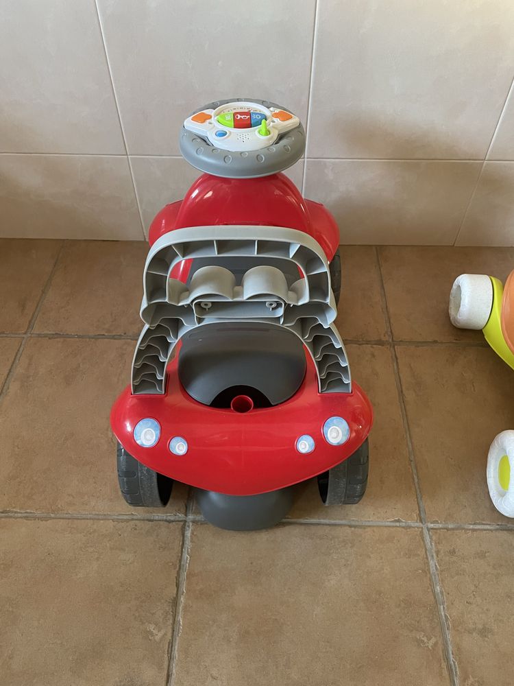 Carrinho/andarilho de bebe da Chicco com sons