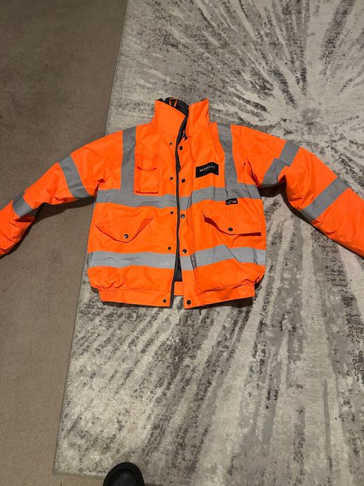 Куртка фірмова оригинал