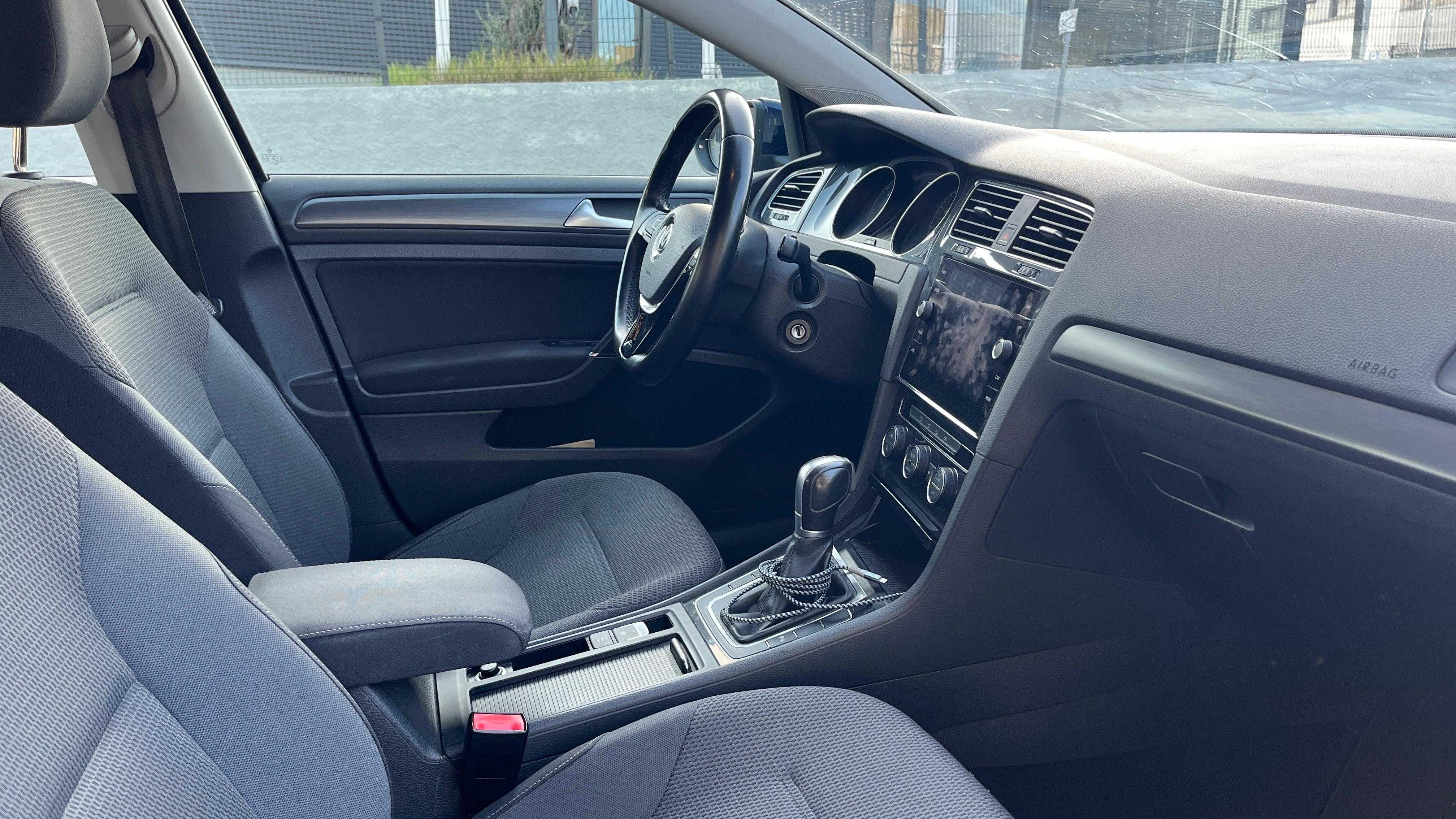 VW Golf 1.6 TDi 115cv