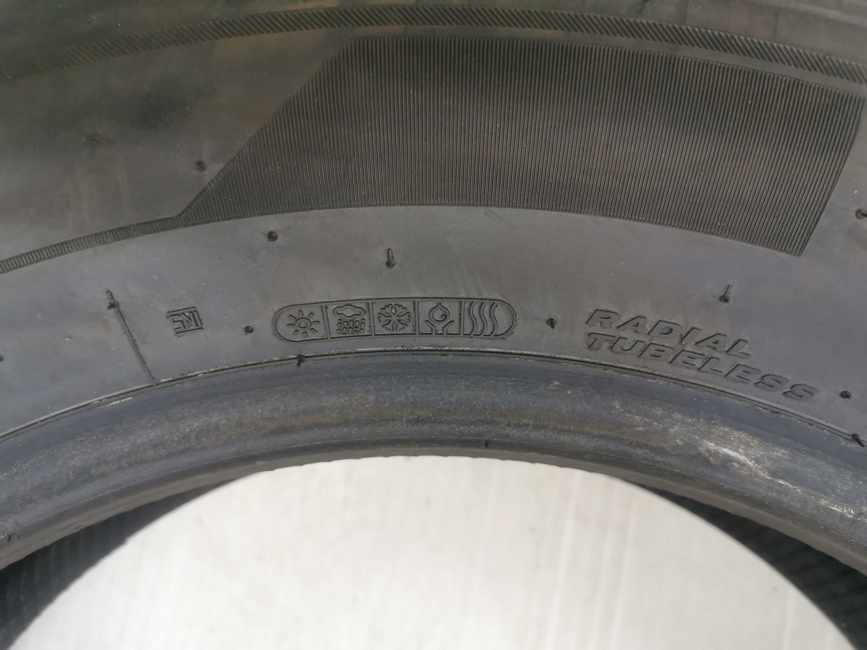 1x Całoroczne Laufenn X FIT HT 225/65r17 102T 2023r 8mm N10021
