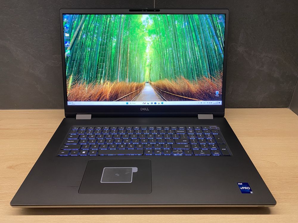 Dell Precision 7780 17.3 FHD/i7-13850HX/RTX 3500 ADA/32Gb DDR5/1Tb