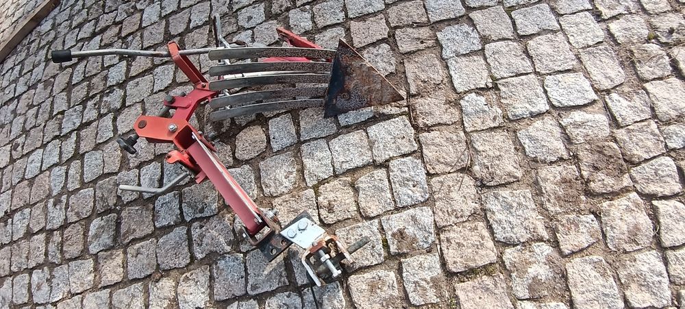 Charrua para moto enxada semi nova